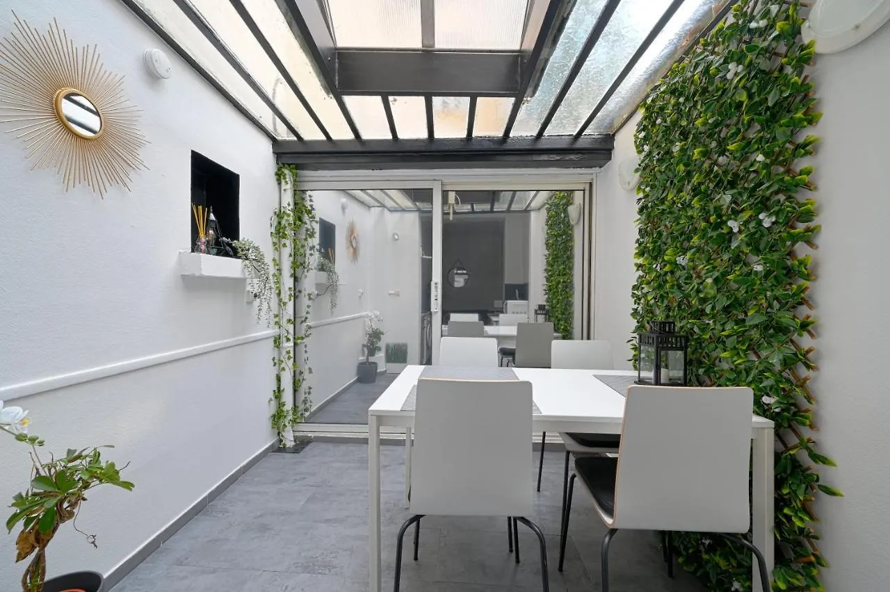 Studio Chez Thomas contacts